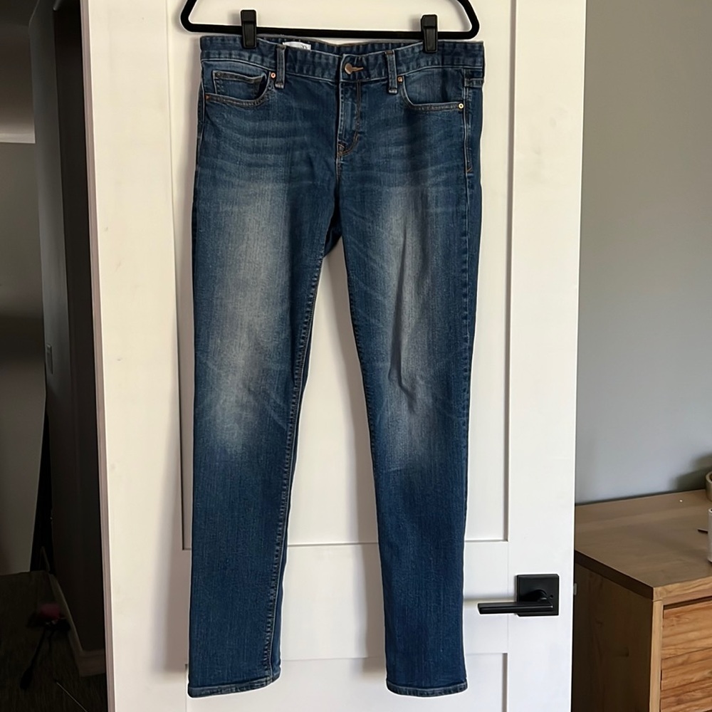Gap 1969 women’s straight leg mid-rise jeans size 30